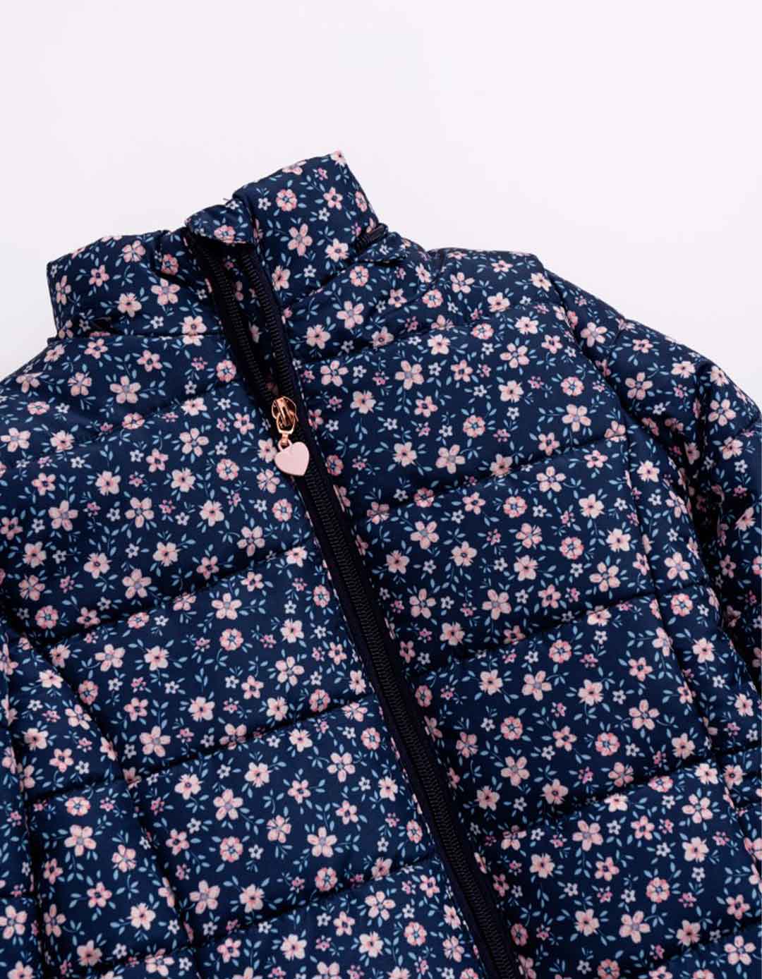 Μπουφάν για κορίτσι με κουκούλα μπλε allover print, Regular Fit, 100% πολυεστέρας. Μπουφάν για κορίτσι με κουκούλα μπλε allover print, Regular Fit, 100% πολυεστέρας.