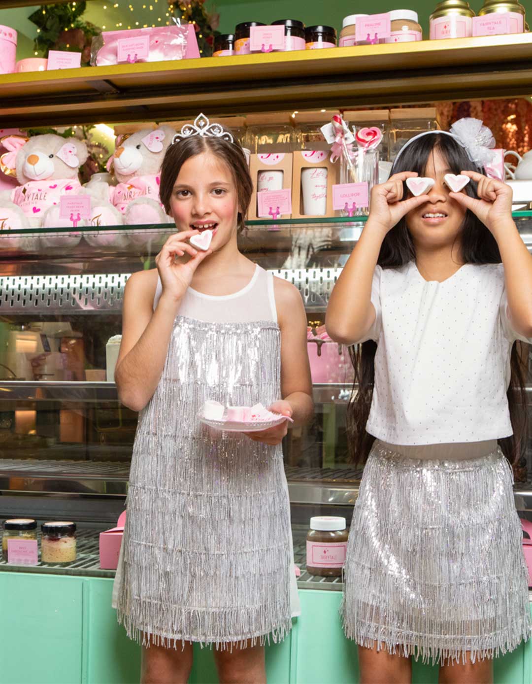 Λευκό φόρεμα για κορίτσι με κρόσια,100% pes.Regular Fit.