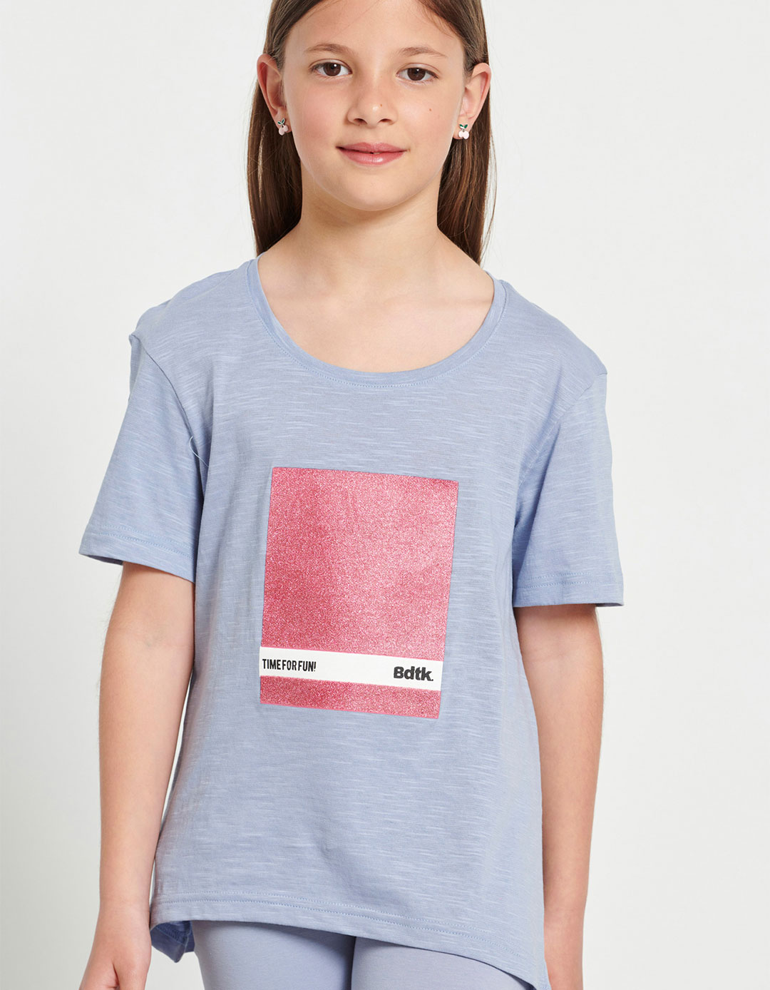 Μπλούζα Bdtk για κορίτσι σιελ, Regular Fit, 100% βαμβάκι. Μπλούζα Bdtk για κορίτσι σιελ, Regular Fit, 100% βαμβάκι.