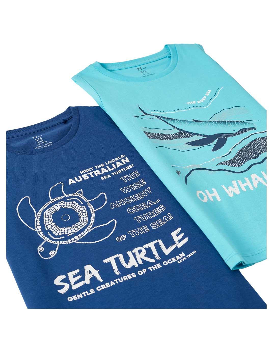 Δύο μπλουζάκια αμάνικα για αγόρι, μπλε-τιρκουάζ, Slim Fit, 100% βαμβάκι. Δύο μπλουζάκια αμάνικα για αγόρι, μπλε-τιρκουάζ, Slim Fit, 100% βαμβάκι.