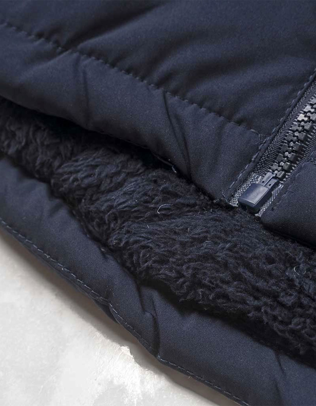 Μπουφάν New College για αγόρι με κουκούλα μπλε, Regular Fit, 100% πολυεστέρας. Μπουφάν New College για αγόρι με κουκούλα μπλε, Regular Fit, 100% πολυεστέρας.