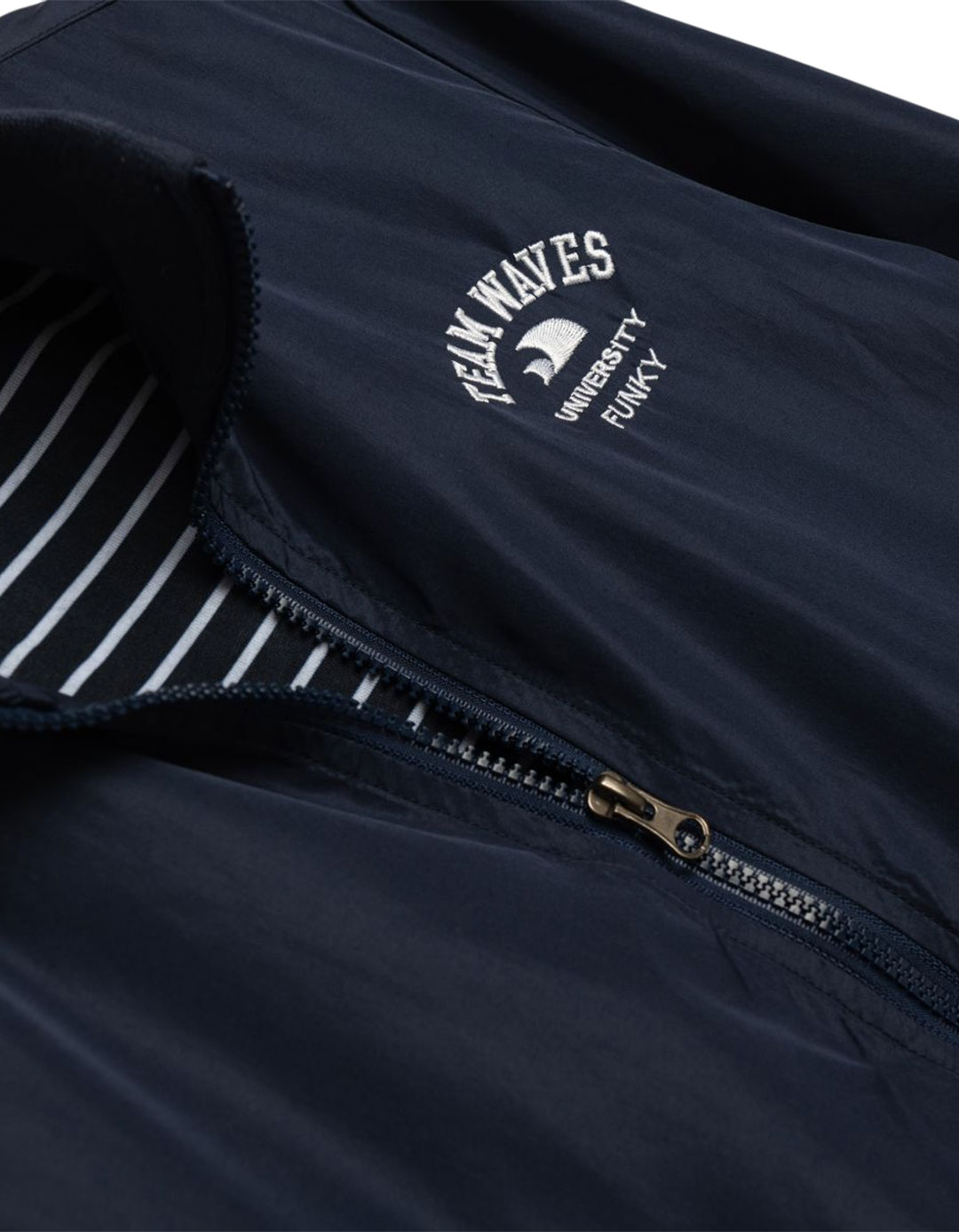 Funky παιδικό μπουφάν Team Waves μπλε για άνοιξη-καλοκαίρι Ανοιξιάτικο παιδικό μπουφάν Funky Team Waves μπλε για αγόρι 6 έως 16 ετών