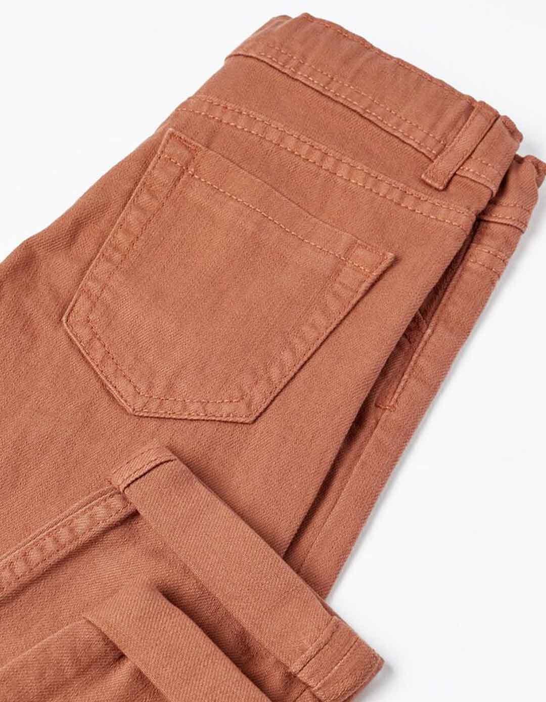 Καφέ παντελόνι twill για αγόρι, Slim Fit, 100% βαμβάκι. Καφέ παντελόνι twill για αγόρι, Slim Fit, 100% βαμβάκι.