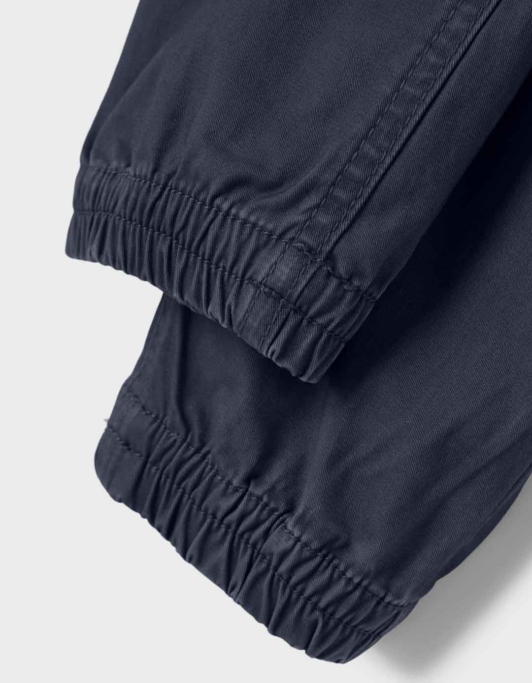 Παντελόνι υφασμάτινο σε μπλε χρώμα για αγόρι, Regular Fit, 98% βαμβάκι, 2% ελαστάνη. Παντελόνι υφασμάτινο σε μπλε χρώμα για αγόρι, Regular Fit, 98% βαμβάκι, 2% ελαστάνη.