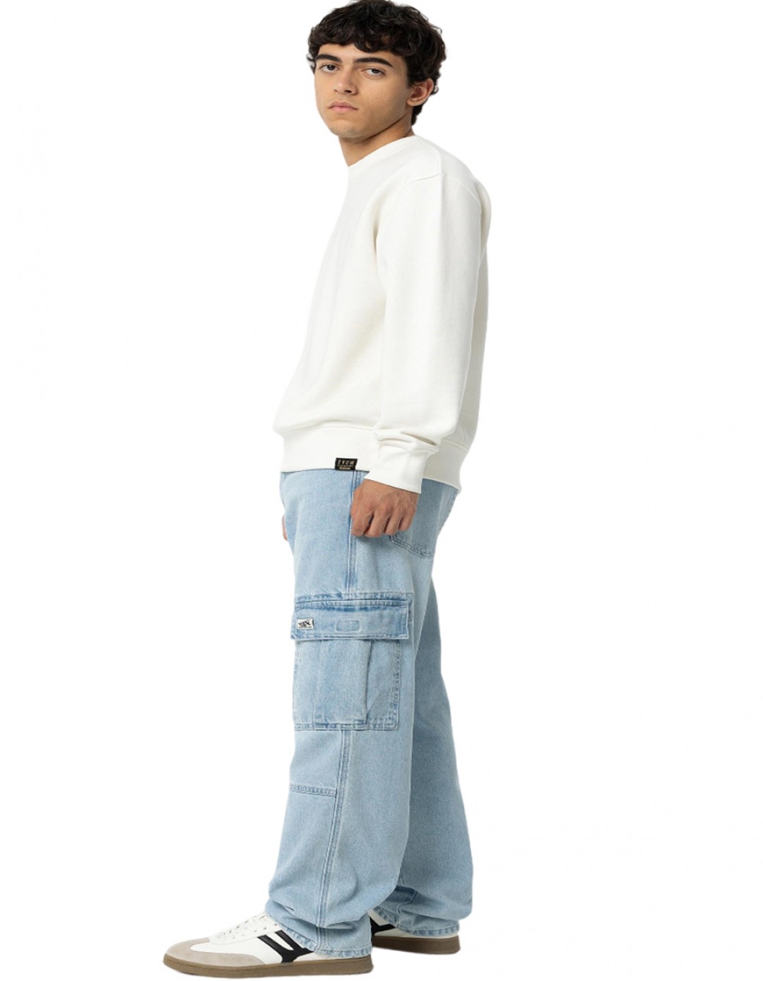 Παιδικό φαρδύ παντελόνι τζιν cargo για αγόρι, μπλε, Regular Fit, 100%βαμβάκι. Παιδικό φαρδύ παντελόνι τζιν cargo για αγόρι, μπλε, Regular Fit, 100%βαμβάκι.