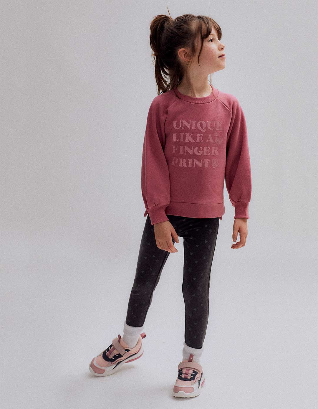 Παιδικό φούτερ για κορίτσι, ροζ, Slim Fit, 40% βαμβάκι, 60% πολυεστέρας.