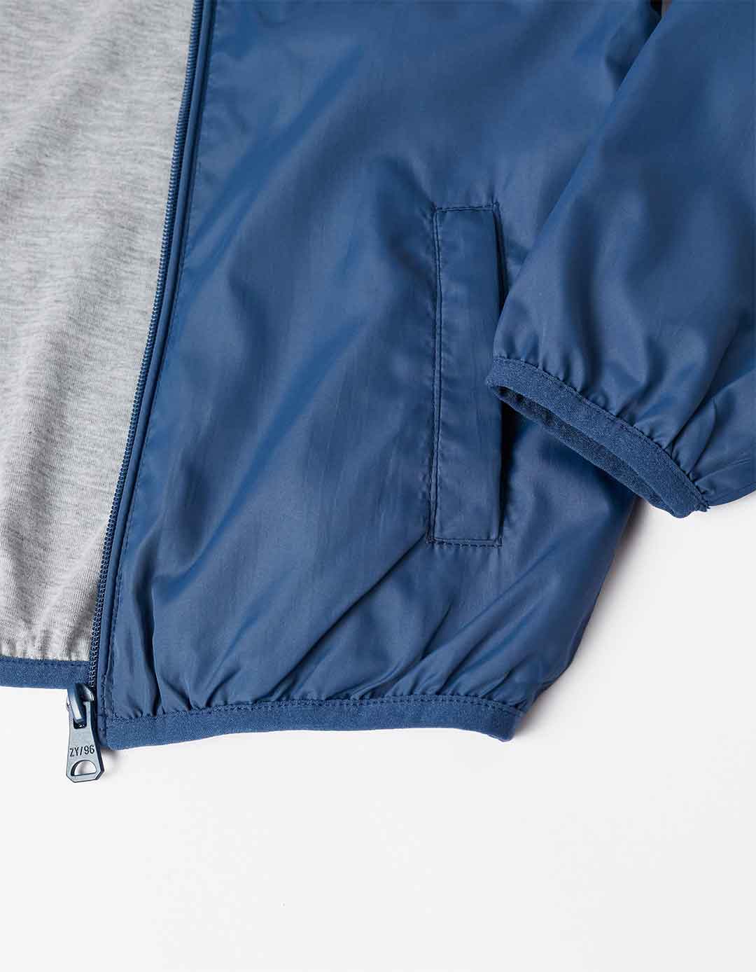  Παιδικό αντιανεμικό μπουφάν με κουκούλα για αγόρι, ρουά, Slim Fit, 100% πολυαμίδιο.