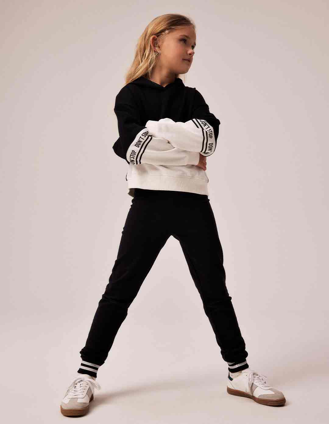 Φούτερ NAME IT για κορίτσι 8-14 ετών μαύρο-λευκό με κουκούλα Παιδικό φούτερ για κορίτσι με κουκούλα σε μαύρο και λευκό χρώμα