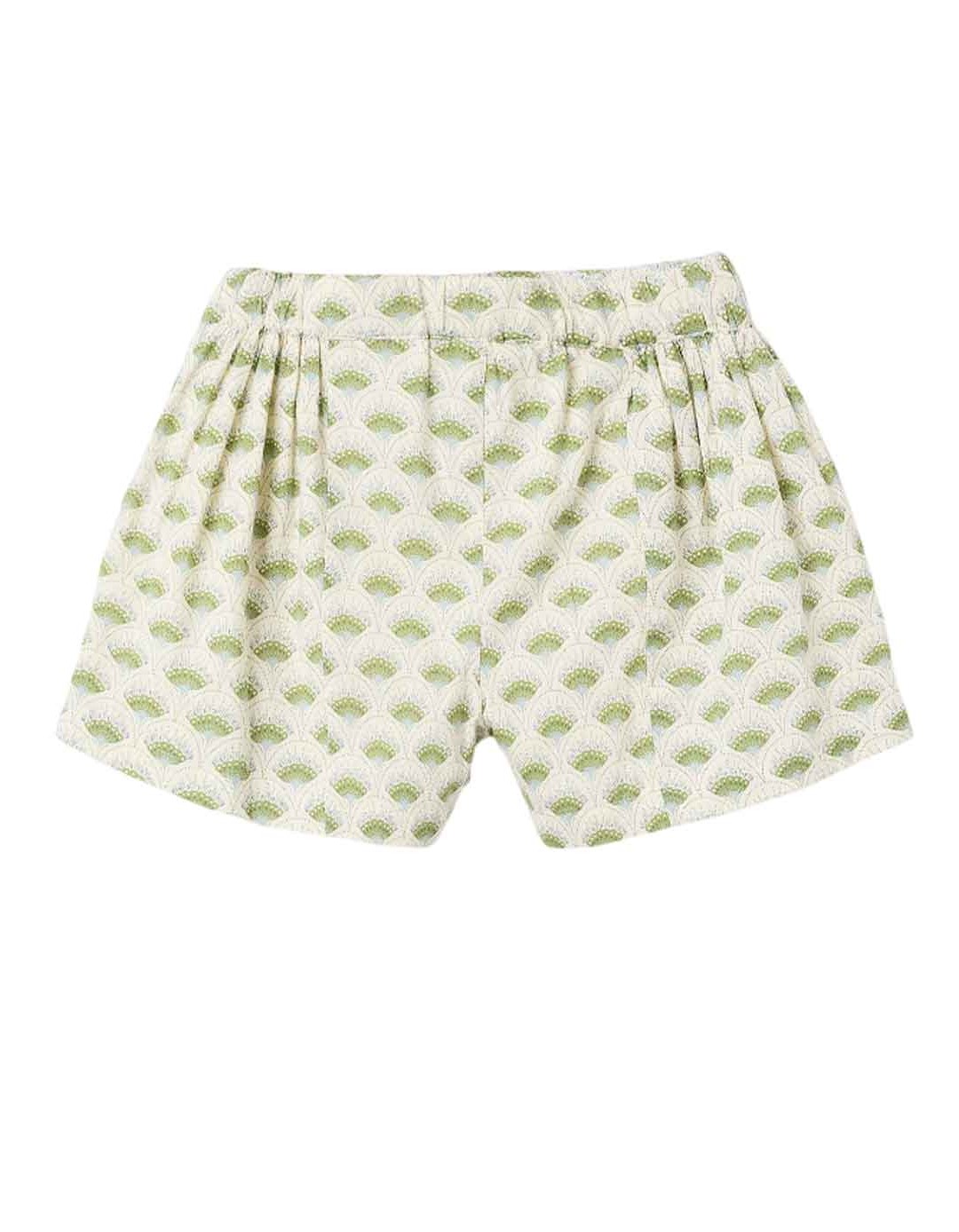 Παιδικό σόρτς κοριτσιού με σχέδιο βεντάλια σε απόχρωση εκρού-πράσινο. Slim Fit Παιδικό σόρτς κοριτσιού με σχέδιο βεντάλια σε απόχρωση εκρού-πράσινο. Slim Fit