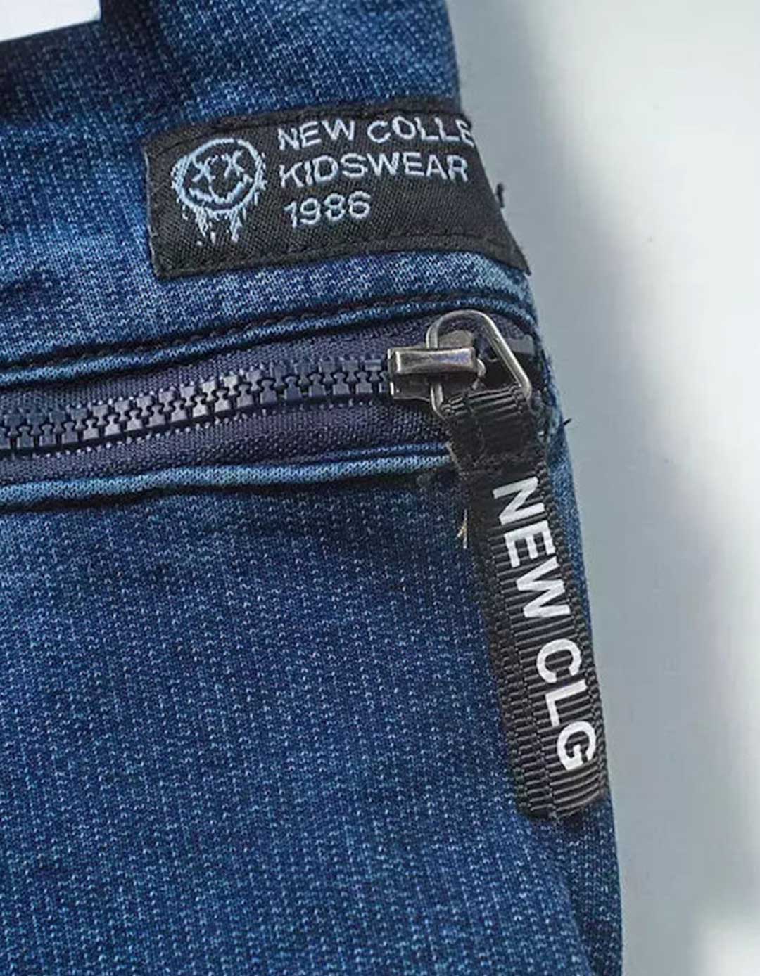 Παντελόνι τζιν για αγόρι, μπλε, Regular Fit, 98% βαμβάκι, 2% ελαστάνη.