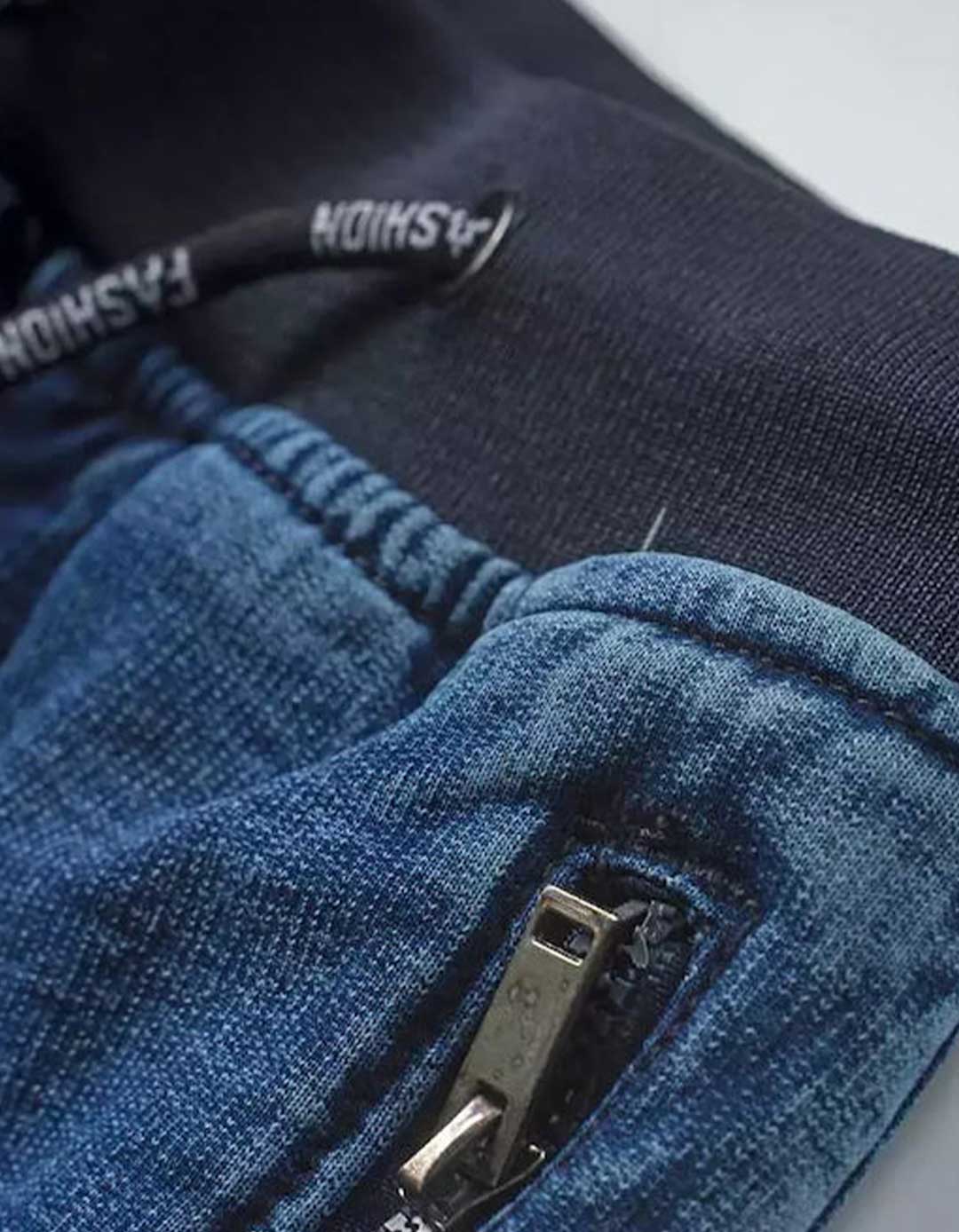 Παντελόνι τζιν για αγόρι, μπλε, Regular Fit, 98% βαμβάκι, 2% ελαστάνη.