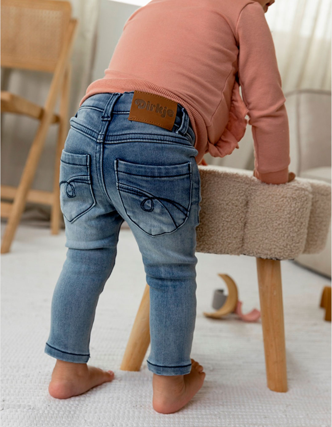 Παντελόνι τζιν για κορίτσι Dirkje, μπλε, Regular Fit, 80% βαμβάκι, 18% πολυεστέρας, 2% ελαστάνη.