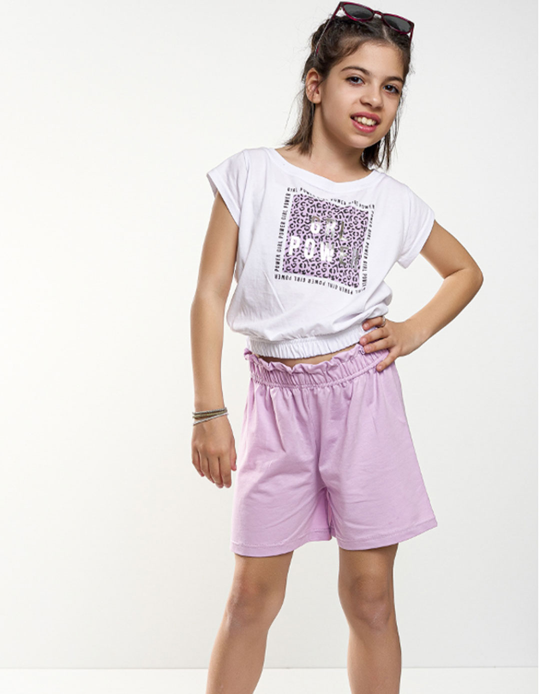 Λιλά σετ για κορίτσι με κοντομάνικο μπλουζάκι και σορτς, Regular Fit, 100% βαμβάκι. Λιλά σετ για κορίτσι με κοντομάνικο μπλουζάκι και σορτς, Regular Fit, 100% βαμβάκι.