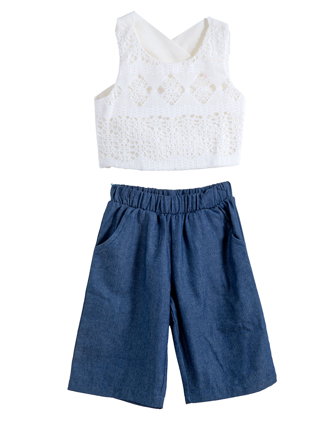 Σετ για κορίτσι - Λευκό μπλουζάκι και τζιν βερμούδα .Regular Fit.60%COTT35%POL5%EL.  Σετ για κορίτσι - Λευκό μπλουζάκι και τζιν βερμούδα .Regular Fit.60%COTT35%POL5%EL.