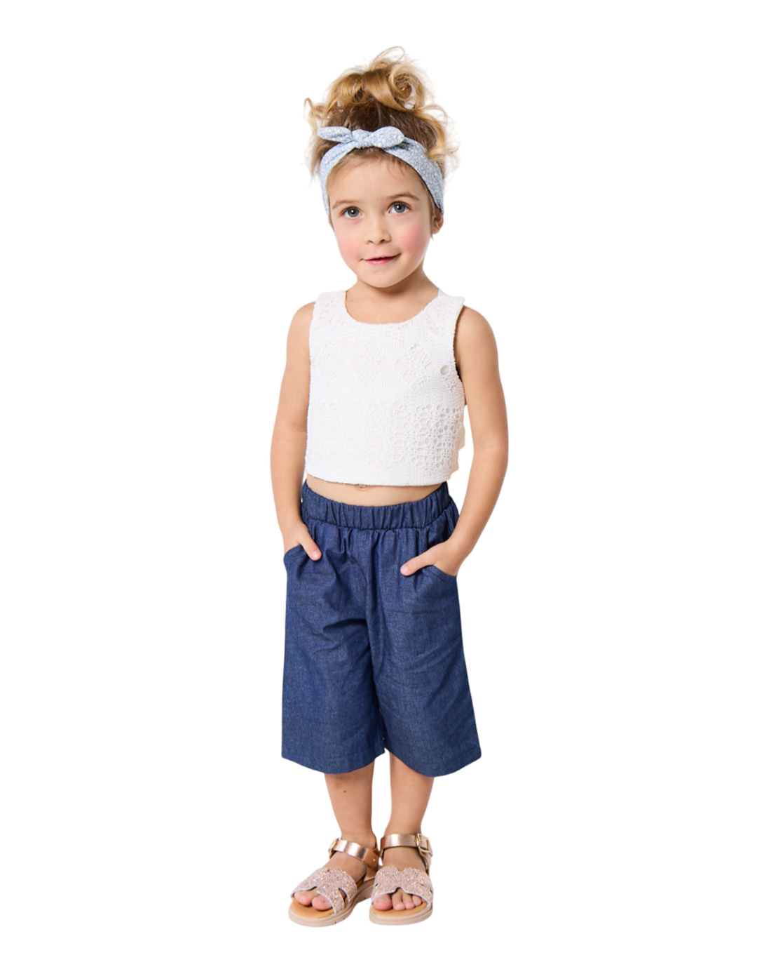  Σετ για κορίτσι - Λευκό μπλουζάκι και τζιν βερμούδα .Regular Fit.60%COTT35%POL5%EL.