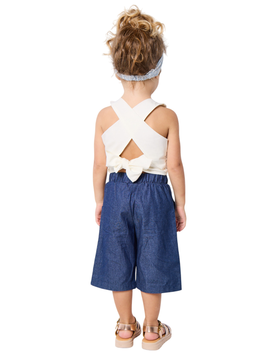 Σετ για κορίτσι - Λευκό μπλουζάκι και τζιν βερμούδα .Regular Fit.60%COTT35%POL5%EL.  Σετ για κορίτσι - Λευκό μπλουζάκι και τζιν βερμούδα .Regular Fit.60%COTT35%POL5%EL.