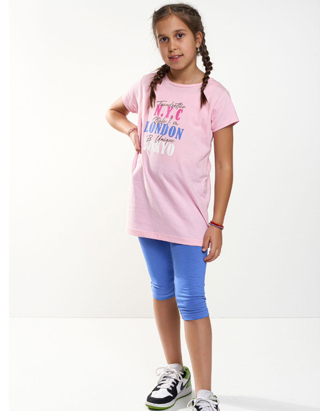 Σετ για κορίτσι μπλουζοφόρεμα και κάπρι, Regular Fit, 100% βαμβάκι. Σετ για κορίτσι μπλουζοφόρεμα και κάπρι, Regular Fit, 100% βαμβάκι.