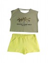 Παιδικό σετ για κορίτσι, μπλούζα και σορτς, χακί-κίτρινο, Regular Fit, 95% βαμβάκι, 5% ελαστίνη. Παιδικό σετ για κορίτσι, μπλούζα και σορτς, χακί-κίτρινο, Regular Fit, 95% βαμβάκι, 5% ελαστίνη.