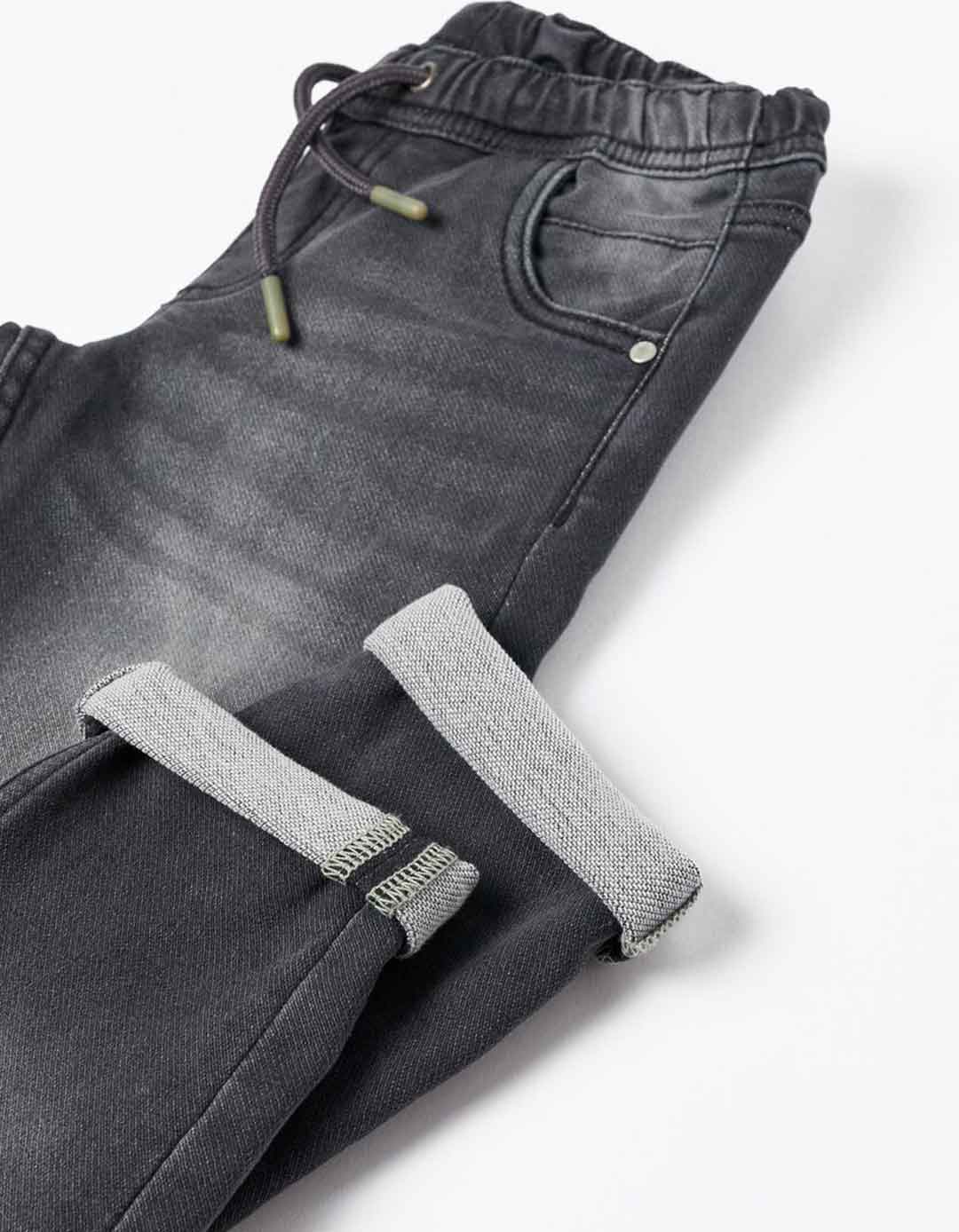  Γκρι σκούρο ελαστικό παντελόνι τζιν για αγόρι, Slim Fit, 65% βαμβάκι 14% πολυεστέρας.