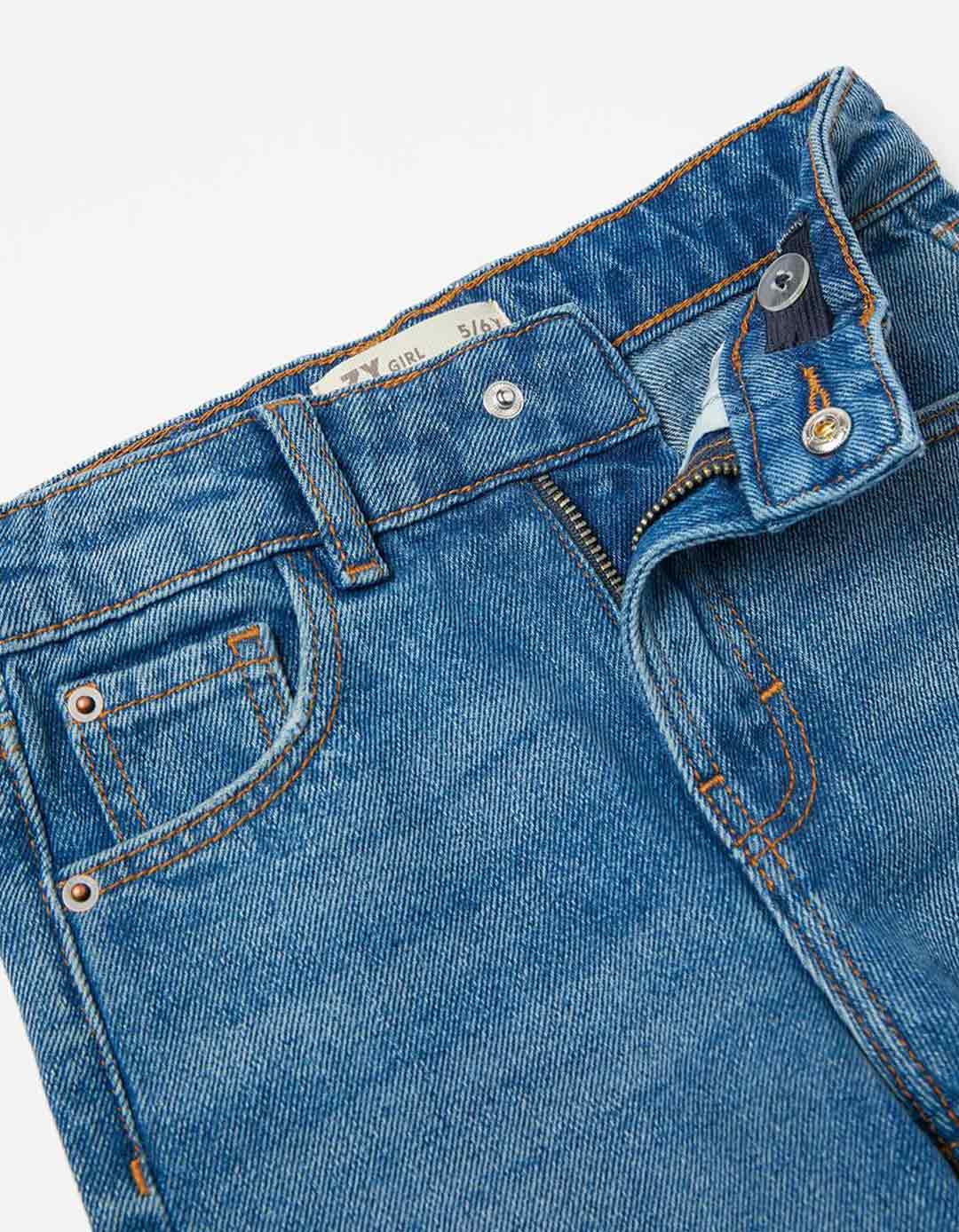 Μπλε τζιν για κορίτσια. Μοντέλο με φαρδύ πόδι, Slim Fit, 100% βαμβάκι. Μπλε τζιν για κορίτσια. Μοντέλο με φαρδύ πόδι, Slim Fit, 100% βαμβάκι.